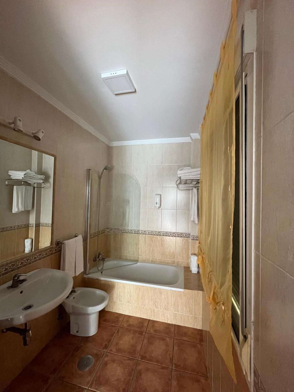 Apartamentos Turisticos Paraiso Andaluz 克莉丝蒂娜岛 外观 照片